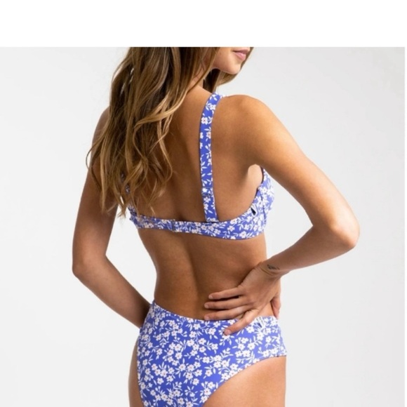 Rhythm Blue and White Bikini Set with Underwire Top - Picture 2 of 8